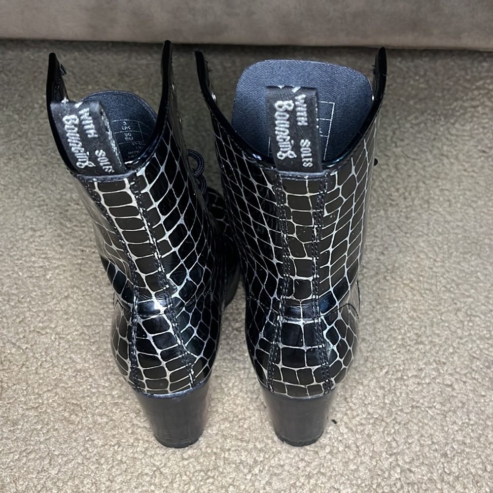 Rare Dr. Martens Darcie Black and Silver Size 6 - Picture 7 of 10
